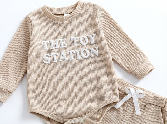 THE TOY STATION Baby Ribbed Bodysuit & Jogger Set Beige